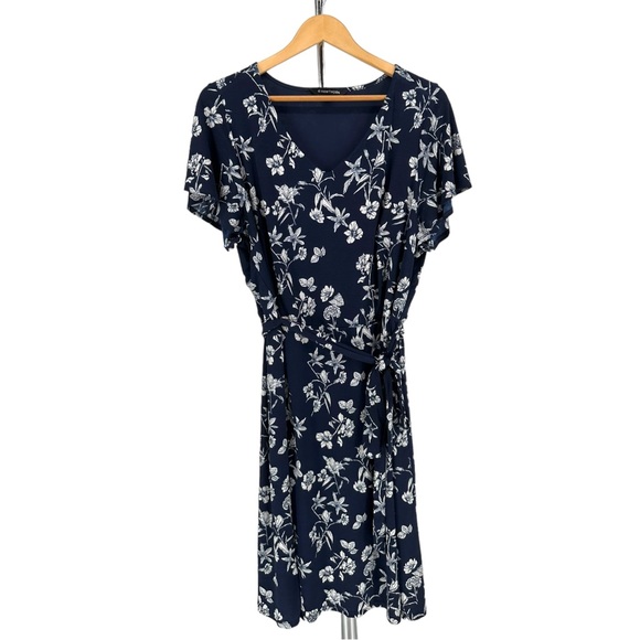 41 Hawthorn Navy Floral Short Flutter Sleeve Dress size 1X V Neck - Picture 2 of 12